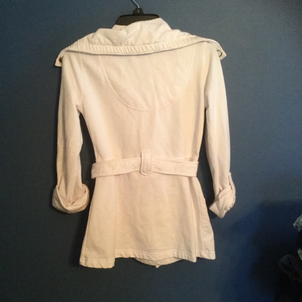 White jacket - Picture 3 of 5